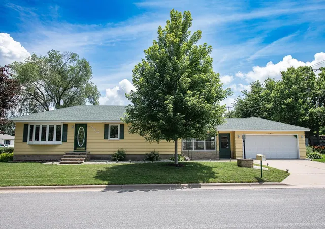 36th image of 520 39th Ave, Winona, MN 55987 | MLS# 7107519