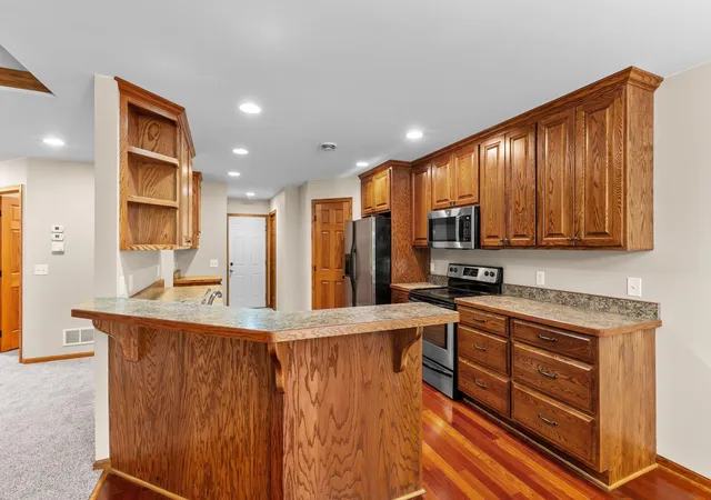 3rd image of 14425 Grand Oaks Dr, Baxter, MN 56425 | MLS# 7107527