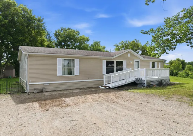Homes for sale in Faribault, MN | 14975 Faribault Blvd, Faribault, MN 55021 | MLS# 7107528