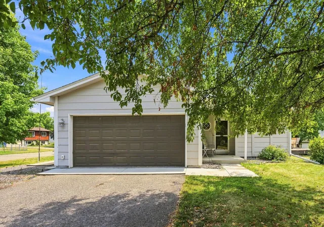 1st image of 7156 Brian Dr, Hugo, MN 55038 | MLS# 7107553