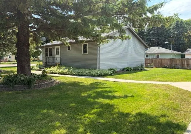 Photo 2 of Single family home for sale at 600 E Elm Ave, Olivia, MN 56277 | MLS# 7107554 | Listing updated on 2026-08-25