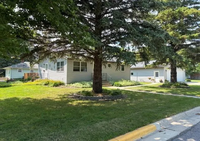 Photo 3 of Single family home for sale at 600 E Elm Ave, Olivia, MN 56277 | MLS# 7107554 | Listing updated on 2026-08-25