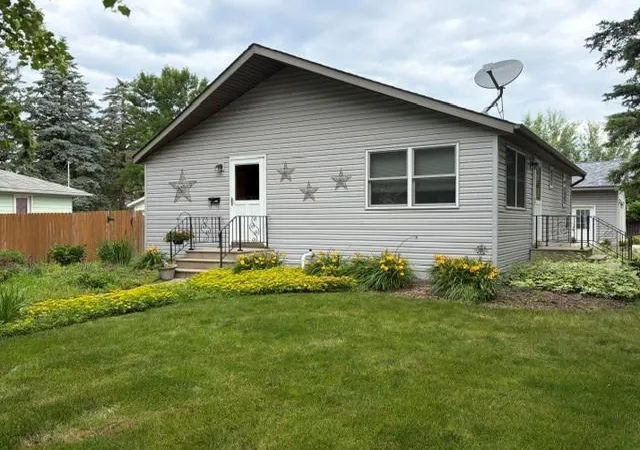 Homes for sale in Olivia, MN | 600 E Elm Ave, Olivia, MN 56277 | MLS# 7107554