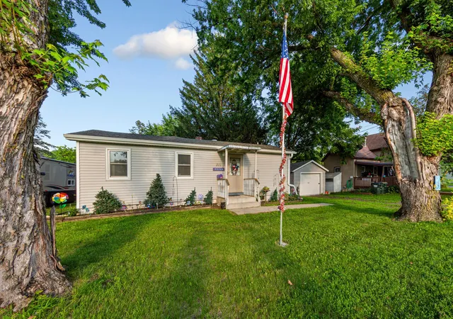 Homes for sale in Waterville, MN | 511 Division St, Waterville, MN 56096 | MLS# 7107557