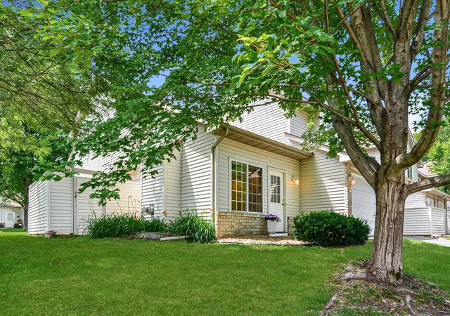 Homes for sale in Plymouth, MN | 2795 Ranchview Ln N #12, Plymouth, MN 55447 | MLS# 7107580