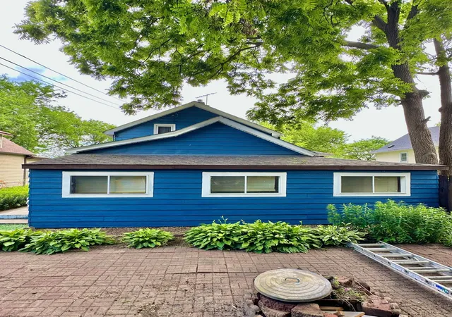 Photo 3 of Single family home for sale at 859 Conway St E, Saint Paul, MN 55106 | MLS# 7107583 | Listing updated on 2026-09-04