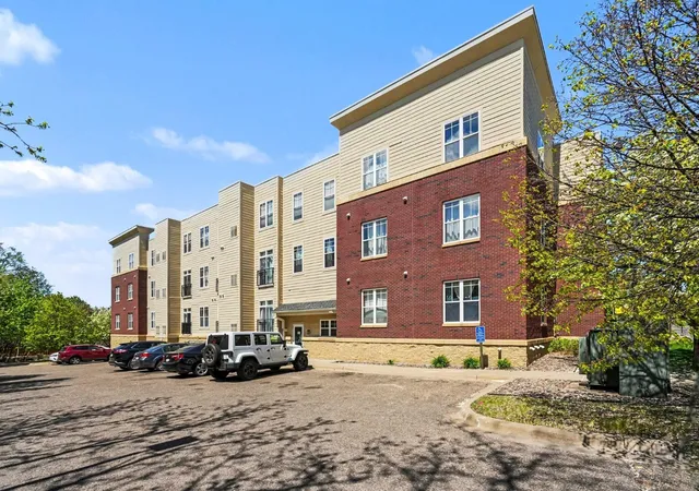 Homes for sale in Saint Paul, MN | 1776 Maryland Ave E #201, Saint Paul, MN 55106 | MLS# 7107594