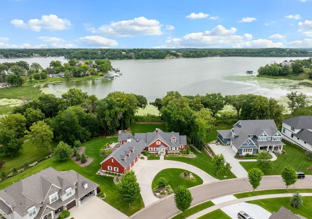 Photo 2 of Single family home for sale at 3698 Woodland Cvs Pkwy, Excelsior, MN 55331 | MLS# 7107607 | Listing updated on 2026-10-07