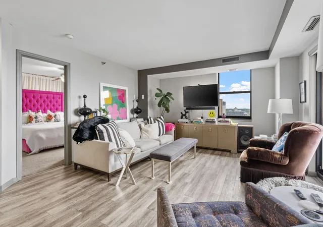 2nd image of 401 S 1St St #1702, Minneapolis, MN 55401 | MLS# 7107617