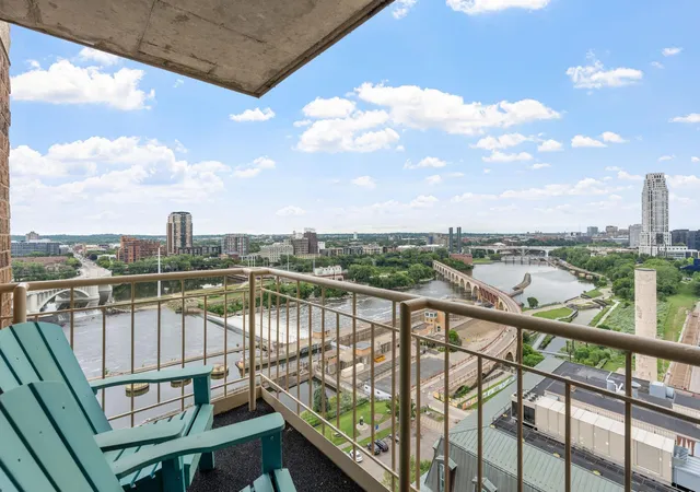 4th image of 401 S 1St St #1702, Minneapolis, MN 55401 | MLS# 7107617