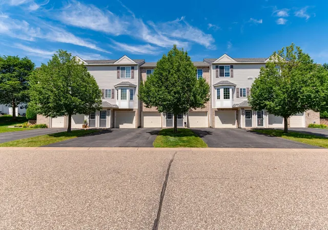 1st image of 4960 Emmit Dr N #6, Hugo, MN 55038 | MLS# 7107635