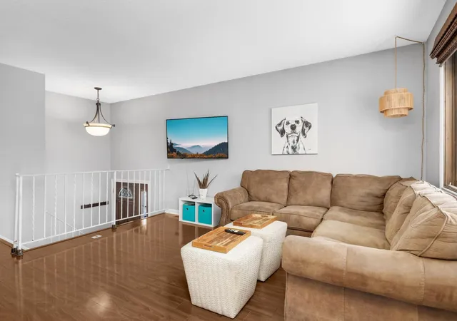 3rd image of 13611 86Th Ave N, Maple Grove, MN 55369 | MLS# 7107644