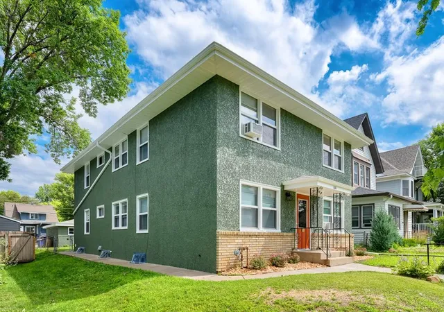2nd image of 1681 Dayton Ave, Saint Paul, MN 55104 | MLS# 7107652