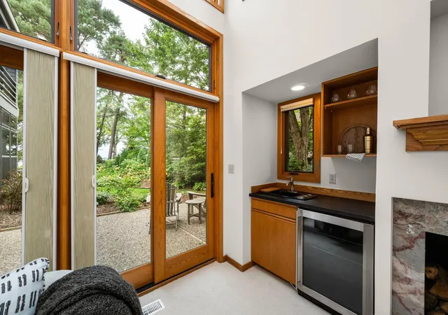Photo 3 of Single family home for sale at 6658 Smithtown Rd, Excelsior, MN 55331 | MLS# 7107673 | Listing updated on 2026-09-30