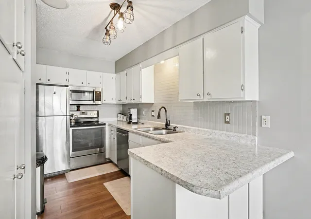 2nd image of 15865 Griffon Path, Saint Paul, MN 55124 | MLS# 7107675