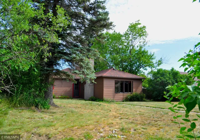 2nd image of 1111 E Camp St, Ely, MN 55731 | MLS# 7107676