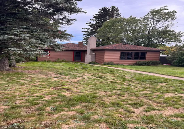 Photo 3 of Single family home for sale at 1111 E Camp St, Ely, MN 55731 | MLS# 7107676 | Listing updated on 2026-09-19