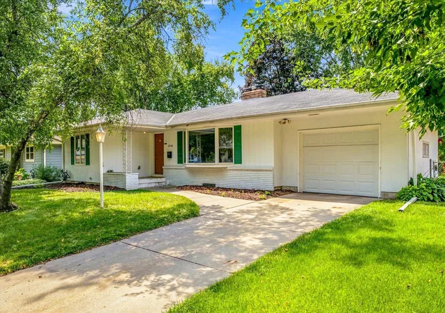1st image of 1345 Manomin Ave, Saint Paul, MN 55118 | MLS# 7107677