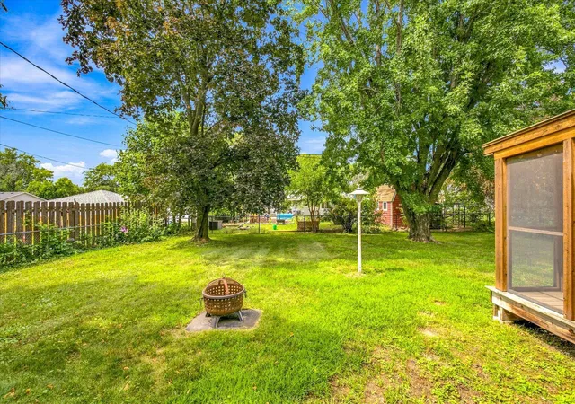 46th image of 1345 Manomin Ave, Saint Paul, MN 55118 | MLS# 7107677