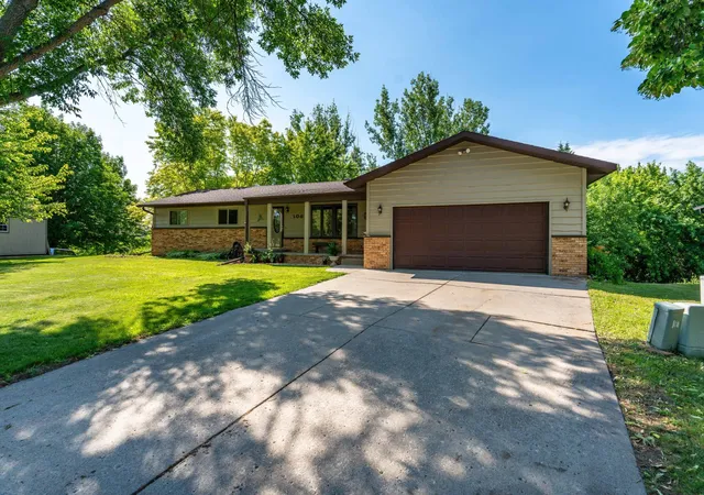 1st image of 108 E Oriole Dr, Fergus Falls, MN 56537 | MLS# 7107693
