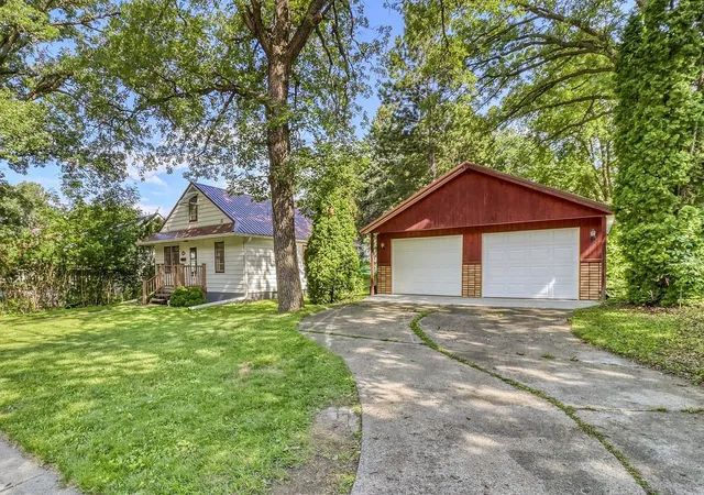 2nd image of 308 Sherman St, Detroit Lakes, MN 56501 | MLS# 7107722