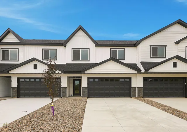 1st image of 1104 45th Ave Ne, Saint Cloud, MN 56304 | MLS# 7107759