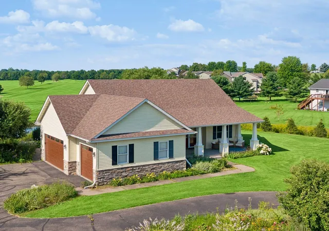 3rd image of 1749 110Th Ave, Hammond, WI 54015 | MLS# 7107789