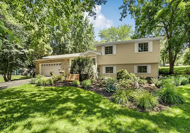 1st image of 32664 Meadow Ln, Saint Joseph, MN 56374 | MLS# 7107792