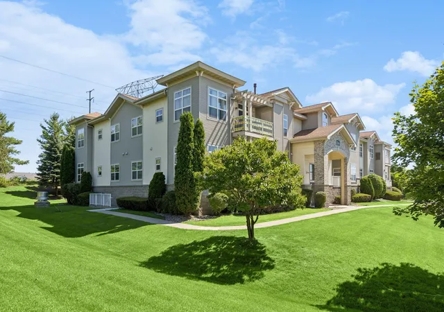 Photo 1 of Condo for sale at 1244 County Rd D E #102, Saint Paul, MN 55109 | MLS# 7107804 | Listing updated on 2026-10-30
