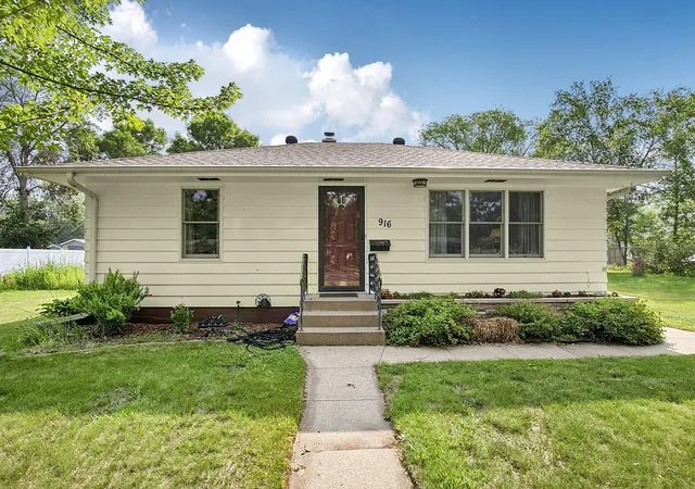 Photo 1 of Sale Pending at 916 River Ave S, Sauk Rapids, MN 56379 | MLS# 7107805 | Listing updated on 2026-08-13