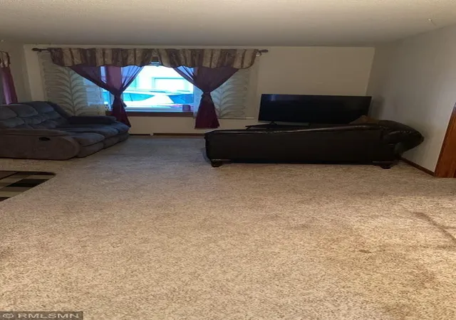 Photo 3 of Single family home for sale at 1731 California Ave E, Saint Paul, MN 55106 | MLS# 7107826 | Listing updated on 2026-10-22
