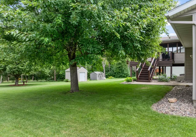 4th image of 450 Lally Ct, Zumbrota, MN 55992 | MLS# 7107830