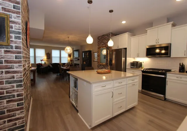 Photo 4 of Single family home for sale at 850 Mount Curv Blvd #C, Saint Paul, MN 55116 | MLS# 7107837 | Listing updated on 2026-09-30