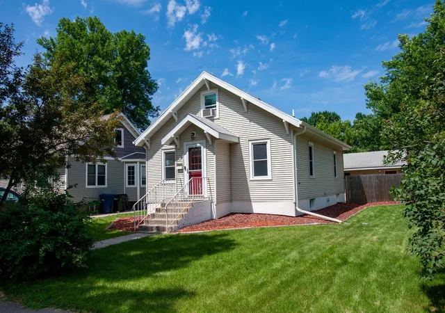 1st image of 102 W Beech Ave W, Fergus Falls, MN 56537 | MLS# 7107852