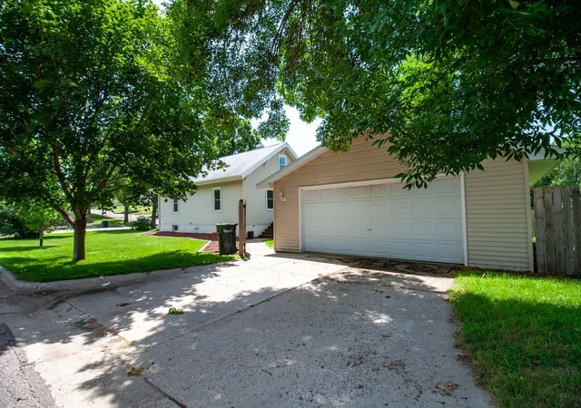 Photo 3 of Sale Pending at 102 W Beech Ave, Fergus Falls, MN 56537 | MLS# 7107852 | Listing updated on 2026-09-22