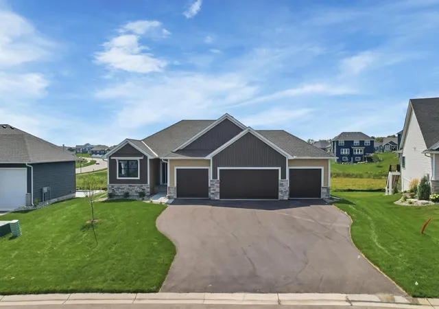 Photo 1 of Single family home for sale at 19573 Hammock Ave, Lakeville, MN 55044 | MLS# 7107854 | Listing updated on 2026-10-08