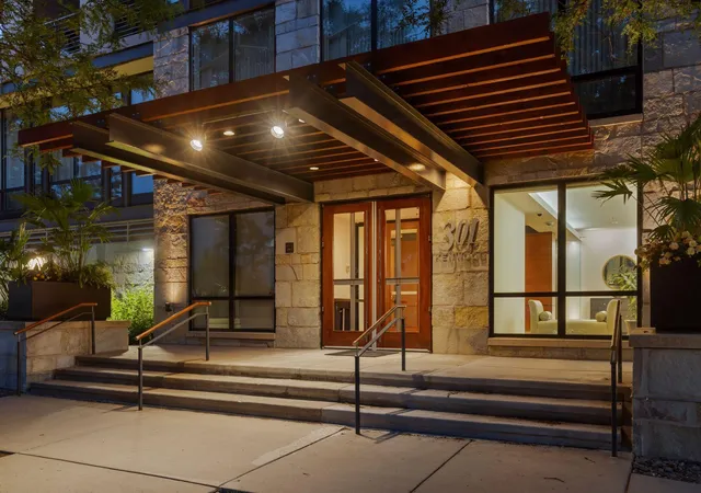 Photo 3 of Condo for sale at 301 Kenwood Pkwy #602, Minneapolis, MN 55403 | MLS# 7107889 | Listing updated on 2026-08-27