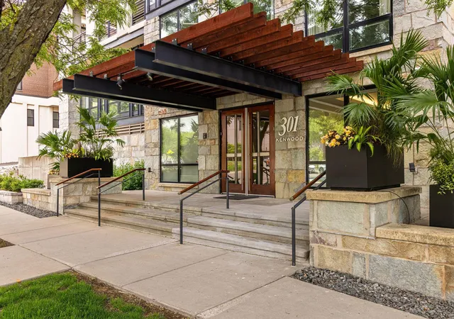 Photo 2 of Condo for sale at 301 Kenwood Pkwy #600, Minneapolis, MN 55403 | MLS# 7107892 | Listing updated on 2026-08-27