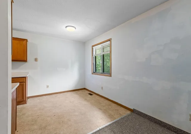 Photo 3 of Sale Pending at 16884 Glencoe Ave, Lakeville, MN 55044 | MLS# 7107899 | Listing updated on 2026-08-26