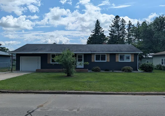 2nd image of 215 Madison Ave Sw, Wadena, MN 56482 | MLS# 7107903