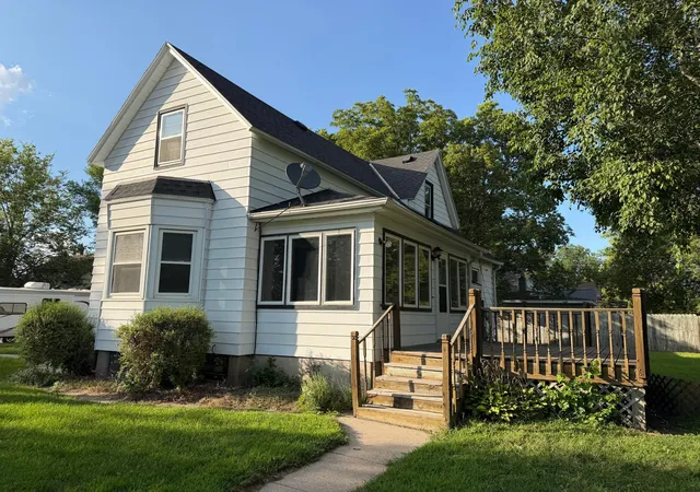 Photo 1 of Single family home for sale at 411 16th Street S, Benson, MN 56215 | MLS# 7107905 | Listing updated on 2026-08-17