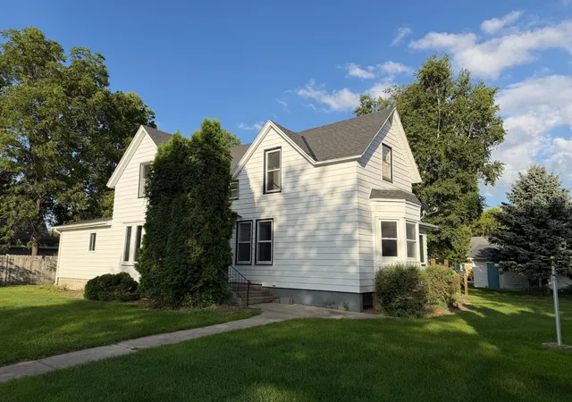 Photo 2 of Single family home for sale at 411 16th Street S, Benson, MN 56215 | MLS# 7107905 | Listing updated on 2026-08-17