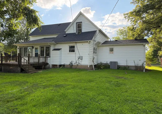 Photo 3 of Single family home for sale at 411 16th Street S, Benson, MN 56215 | MLS# 7107905 | Listing updated on 2026-08-17