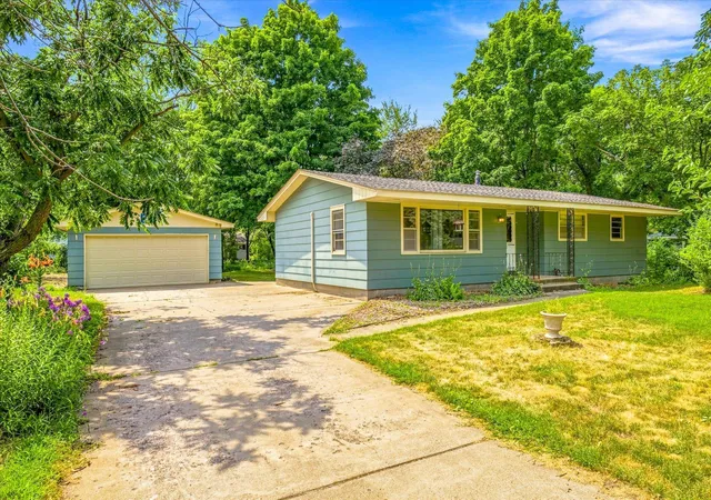 Photo 1 of Single family home for sale at 332 Wilson St, Anoka, MN 55303 | MLS# 7107908 | Listing updated on 2026-09-19