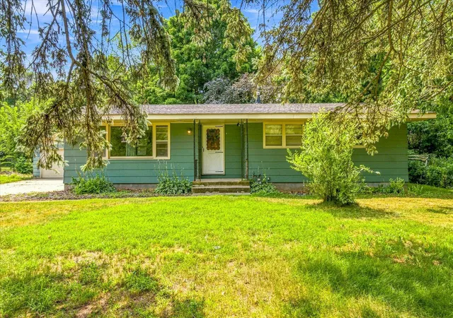 Photo 2 of Single family home for sale at 332 Wilson St, Anoka, MN 55303 | MLS# 7107908 | Listing updated on 2026-09-19