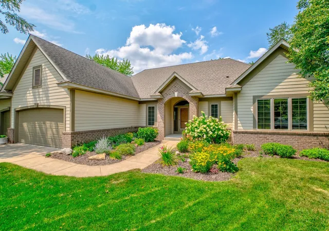 40th image of 5619 Cottonwood Ct, Saint Paul, MN 55126 | MLS# 7107918