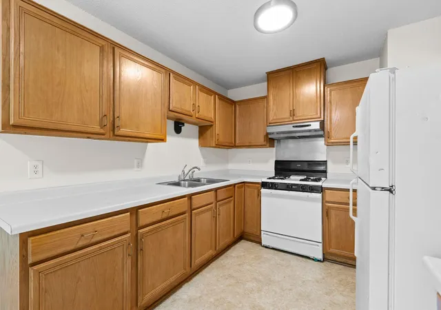 Photo 4 of Sale Pending at 16870 Glencoe Ave, Lakeville, MN 55044 | MLS# 7107935 | Listing updated on 2026-08-26