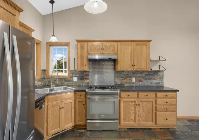 5th image of 7256 Kahler Cir Ne, Albertville, MN 55301 | MLS# 7107939