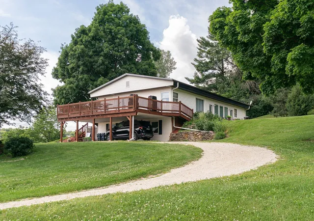 1st image of 202 Ridgeview Ln S, Lanesboro, MN 55949 | MLS# 7107958