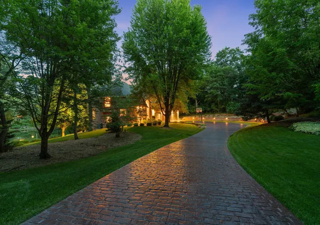 Photo 1 of Sale Pending at 720 Timber Ln, Saint Paul, MN 55126 | MLS# 7107977 | Listing updated on 2026-09-03